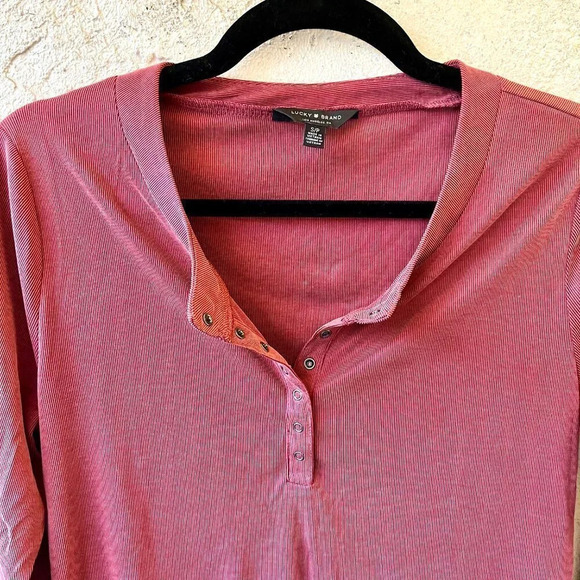 Lucky Brand Long Sleeve Ribbed Snap Henley Top in Red Size Small - Picture 4 of 7